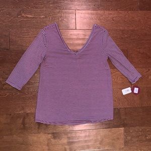 NWT 3/4 length striped v-neck top! Never worn.
